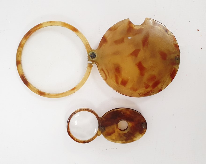 Two tortoiseshell eye glasses and a small Georgian tortoiseshell snuffbox with silver inlay, with - Image 6 of 6