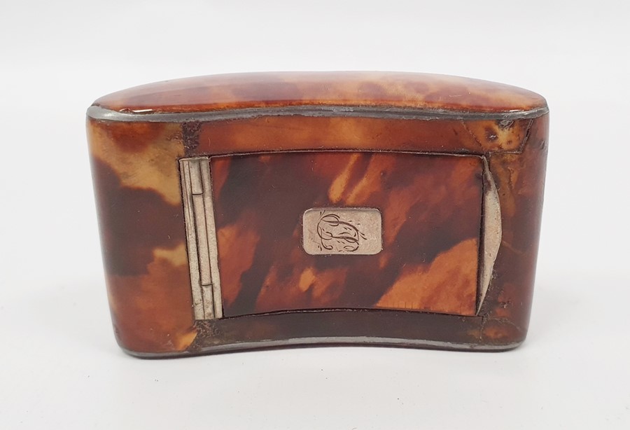 Two tortoiseshell eye glasses and a small Georgian tortoiseshell snuffbox with silver inlay, with - Image 2 of 6