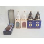 Assorted whisky to include a bottle marked Glamis Castle in presentation case and four commemorative
