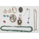 A malachite graduated beaded necklace, a banded agate brooch (broken clasp), pair Victorian gold
