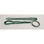 Two malachite graduated bead necklaces and a malachite bangle (3)