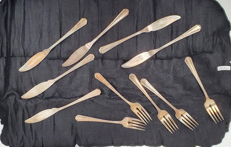 Quantity of EPNS table flatware, various patterns, thread bordered and a quantity of yellow- - Image 5 of 6