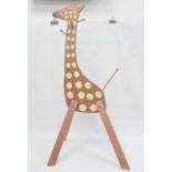Giraffe-shaped children's clothes stand, 111cm high
