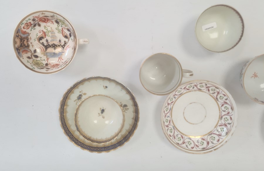 Collection of English porcelain teawares, circa 1780 and later, including a Newhall saucer painted - Image 3 of 5