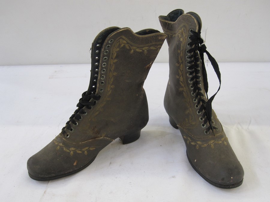 Pair of Victorian/Edwardian child's leather lace-up boots with embroidered decoration, low block - Image 2 of 2