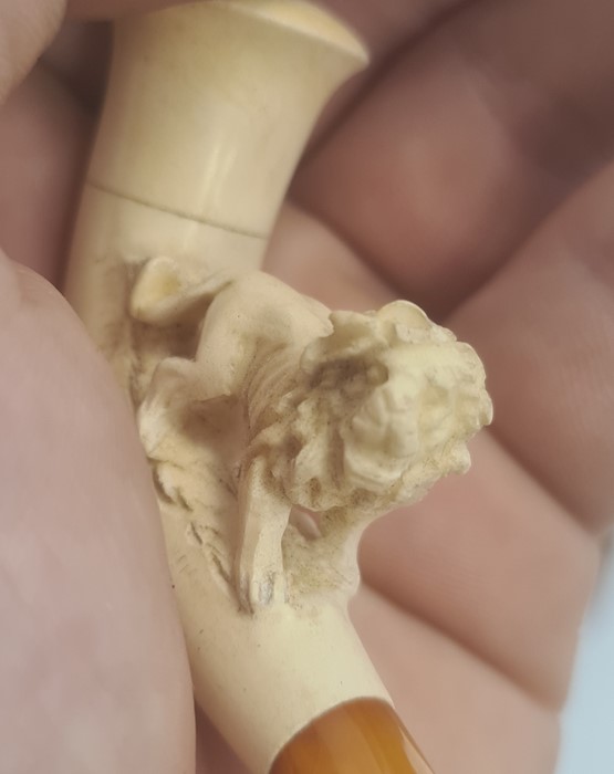 Meerschaum pipe lion decorated, a twig-pattern cheroot holder, cased, a meerschaum and amber - Image 4 of 4