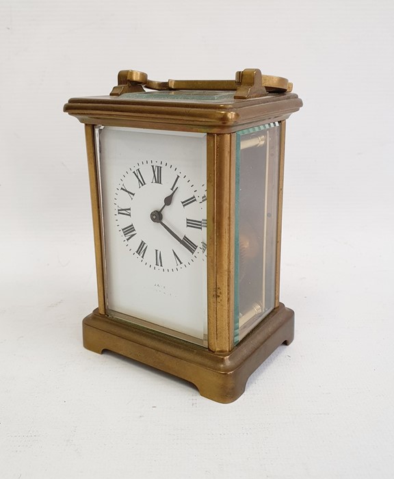 Brass carriage timepiece in plain case, 15cm high - Image 2 of 6