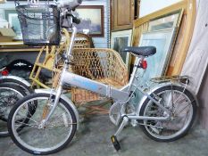 Shimano Giant "Half Way" folding bicycle, with Revo-Shift and basket