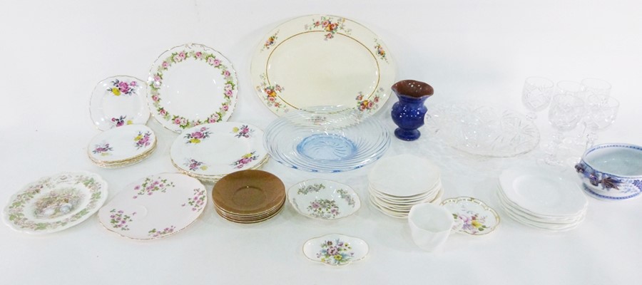 Large quantity of assorted ceramics and glassware to include tea cups, saucers, jugs, etc (4 boxes) - Image 2 of 5