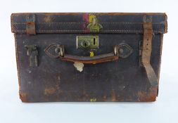 Vintage square leather travelling case, 36cm wide x 36cm deep x 28cm high approx.