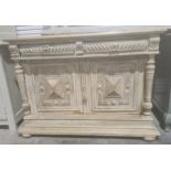 19th century style sideboard finished in the shabby chic taste, with rectangular top and moulded