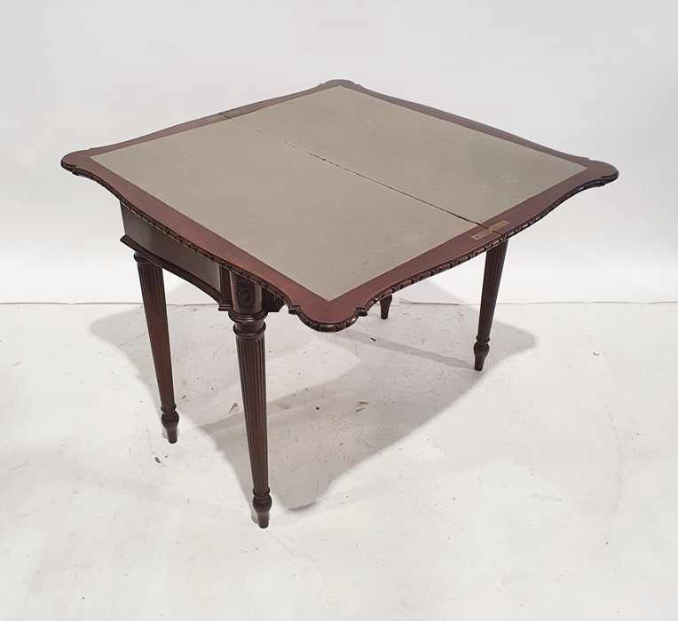 Early 20th century mahogany card table, the serpentine front fluted and supported to peg feet - Image 2 of 2