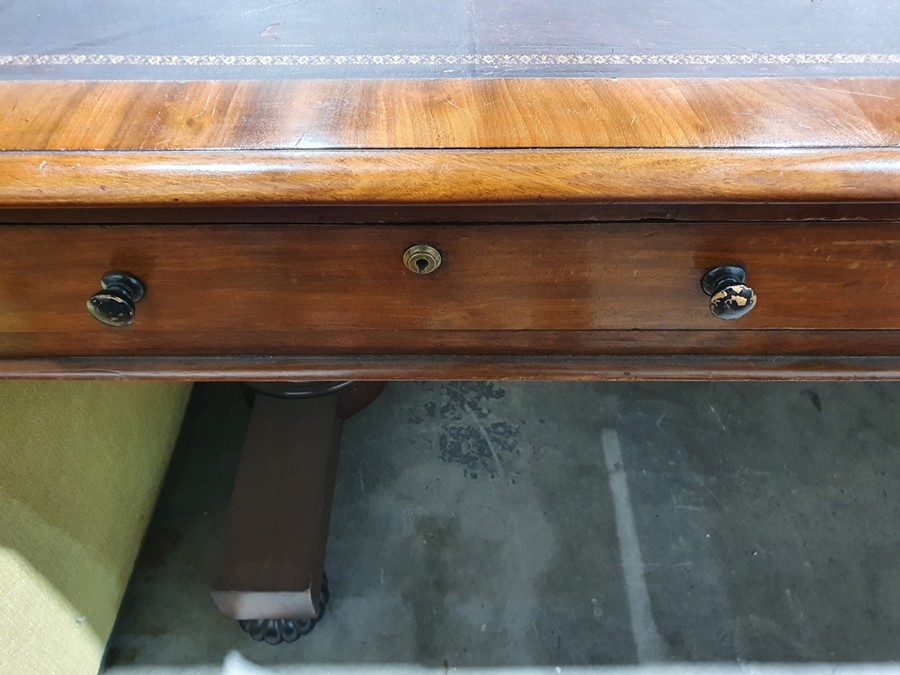 Late 19th/early 20th century large mahogany desk with leather inset top rectangular with rounded - Image 12 of 28