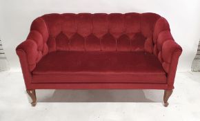 Early 20th century button-back sofa in red upholstery, on cabriole front legs  Condition