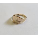 9ct gold signet ring, finger size V 1/2, approx 4.2g