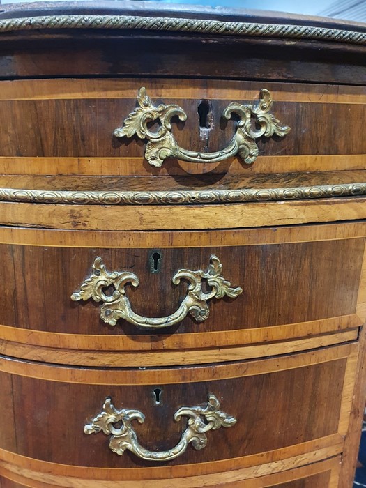 Early 20th century French-style ormolu-mounted rosewood kidney-shaped writing desk having brass - Image 21 of 28