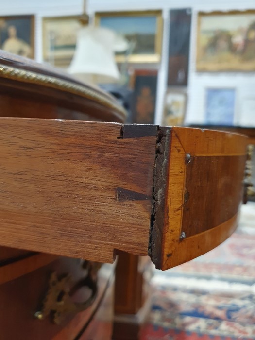 Early 20th century French-style ormolu-mounted rosewood kidney-shaped writing desk having brass - Image 19 of 28