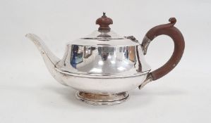 1930's silver teapot with wooden finial and handle, Birmingham 1935, maker's mark worn, 9ozt total