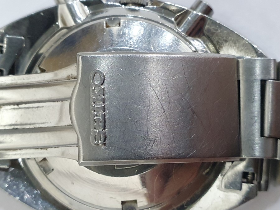 Lady's gilt metal Raymond Weill strapwatch, a gentleman's Seiko stainless steel bracelet watch, - Image 7 of 14