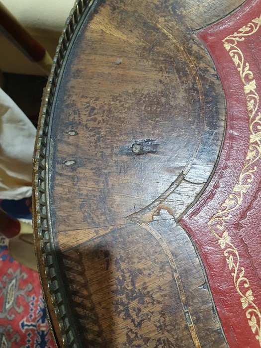 Early 20th century French-style ormolu-mounted rosewood kidney-shaped writing desk having brass - Image 2 of 28