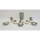 Quantity Sylvac pottery, impressed marks, pattern no.4524, comprising reed and swan moulded set of