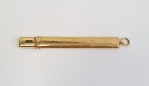 Aspray 18ct gold pencil case of plain rectangular form with presentation inscription, 8cm long (with