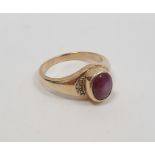 9ct gold ring set with a star ruby cabochon, finger size T 1/2, approx 6.1g