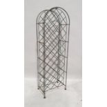 Early 20th century arched-top wine rack in painted iron, 49.5cm x 158cm