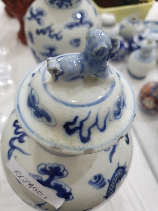 Pair Chinese porcelain vases, each inverse baluster shaped and painted with pair ferocious dragons - Image 29 of 29