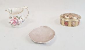 Royal Crown Derby small box and cover of oval form decorated in the 'Old Imari' pattern, 7cm long, a