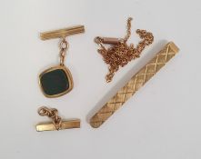 9ct gold tie clip of plain design, approx 4g, a single 9ct gold cufflink set with bloodstone and a