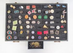 Tray and contents of modern costume jewellery cufflinks