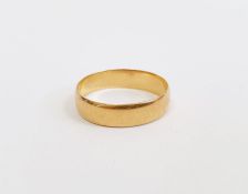 22ct gold wedding ring, approx. 3.5g