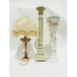 China jardiniere and stand, a pedestal and a table lamp (3)