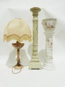 China jardiniere and stand, a pedestal and a table lamp (3)