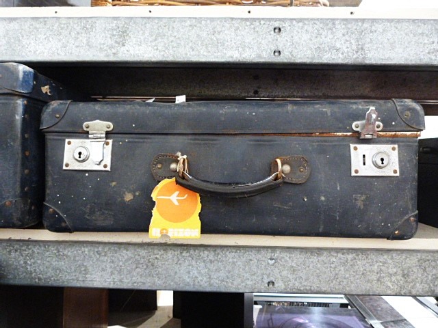 Two vintage suitcases - Image 2 of 2