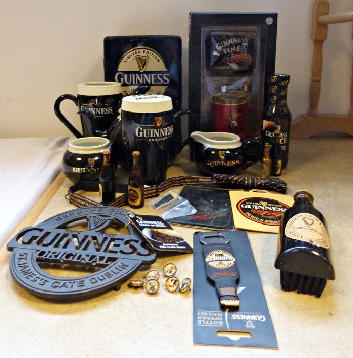 Collection of Guinness memorabilia to include boxed cups, socks and keyring, money box, teapot, a - Image 2 of 2