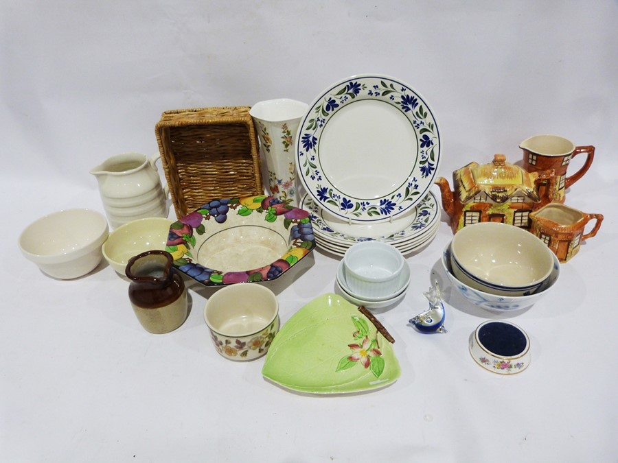 Part tea service Evesham style, a Wedgwood Wild Strawberry vase, assorted ceramics, an Aynsley - Image 2 of 4