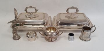 Quantity of silver plate including a pair of rectangular vegetable dishes and covers, a small