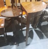 Corner side table and an aspidistra stand in mahogany, circular top, baluster column, turned base to