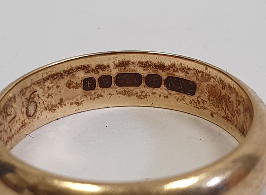9ct gold wedding ring, 4.4g - Image 2 of 2