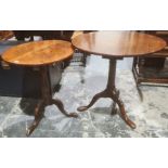 Circular mahogany occasional table on birdcage turned pedestal, three ogee supports and one