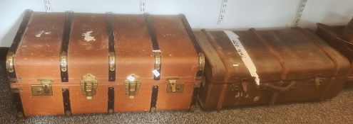 Two steamer trunks, an open wooden box, a copper planter and a tray (5)