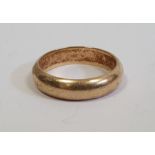 9ct gold wedding ring, 4.4g