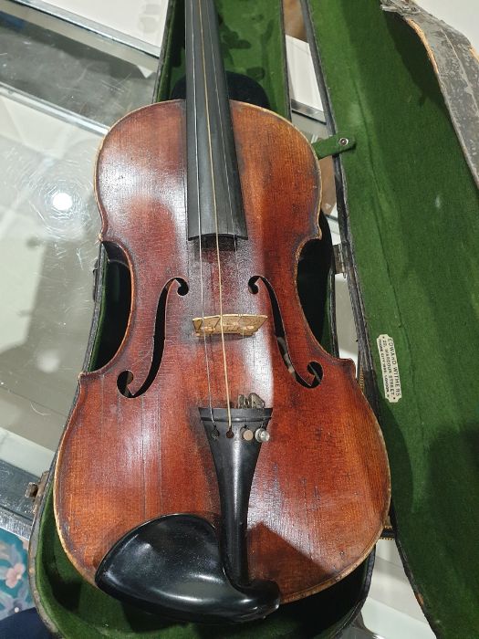 Violin with two-piece back, with two bows, in case and another violin in case and a soft case (3) - Image 5 of 20