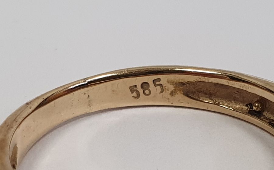 Gold ring set with seven small diamonds in rubover setting, marked 585, finger size P1/2, approx. - Image 5 of 5