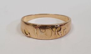 18ct gold ring with worn inscription, finger size I, approx. 2g