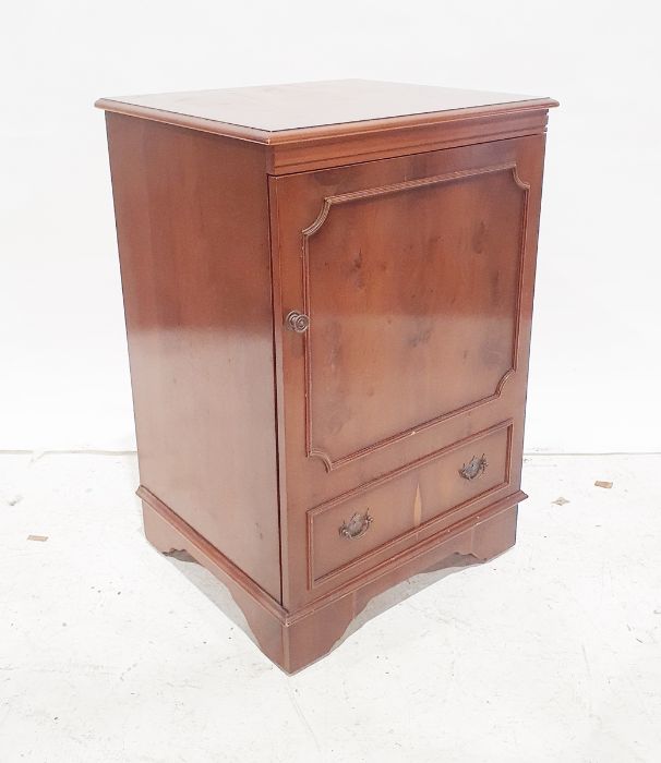 20th century yew single door hi-fi cabinet, 55cm x 82cm