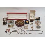 Quantity of assorted costume earrings, a simulated pearl necklace, etc (1 box)