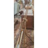 Artist's easel